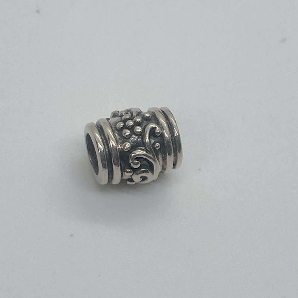 Persona 925 Sterling Silver Floral Flower Design Charm Bead